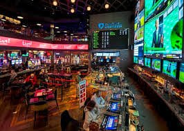 danatoto88 mobile app home screen showing live sports odds and casino games